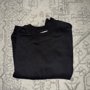 Old Navy Men's Classic Black Crewneck Sweater